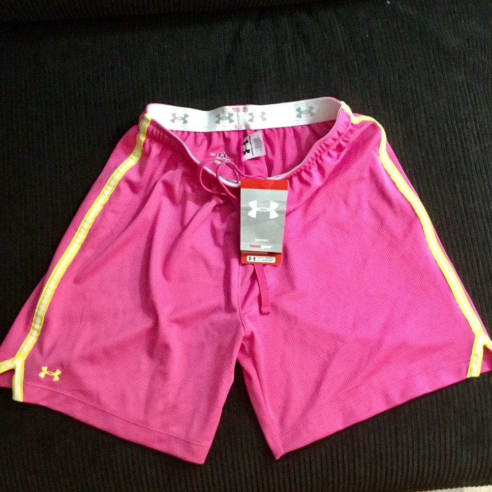 Nwt Xs under Armour shorts pink and green